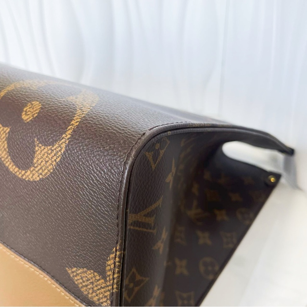 Louis Vuitton Monogram Canvas Tote Bag - Picture 9 of 12